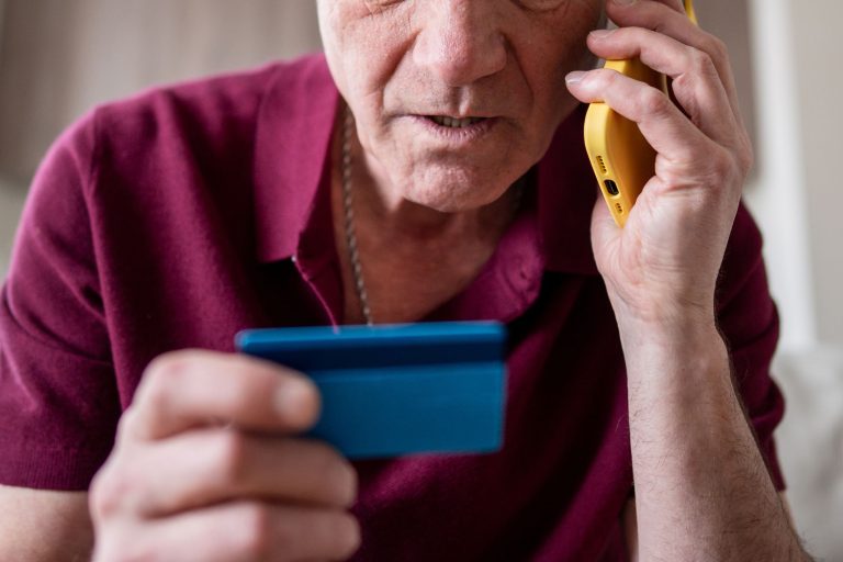 man-scam-call